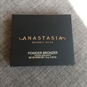Anastasia Beverly Hills Bronzer